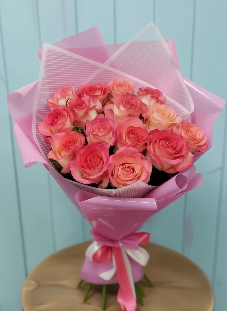 Букет 15 Розовых роз Равель в Кулунде