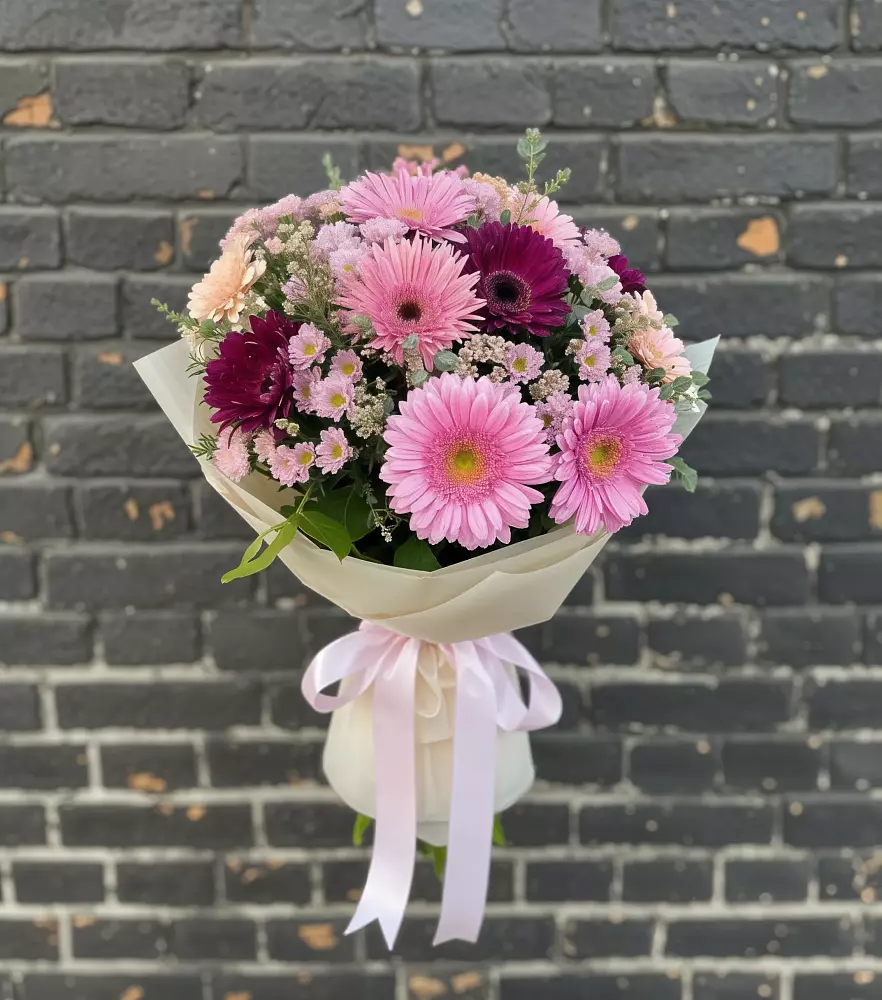 Букет цветов из: Герберы и Хризантемы в Кулунде