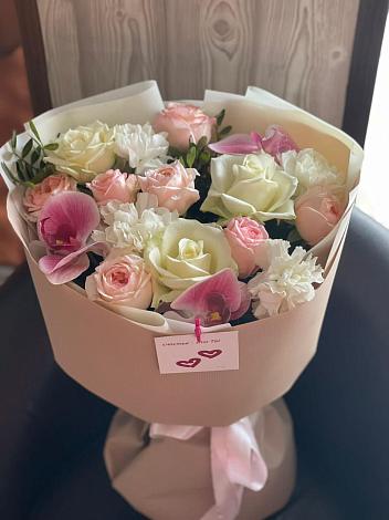 Букет цветов из: Орхидеи, Розы и Гвоздики в Кулунде