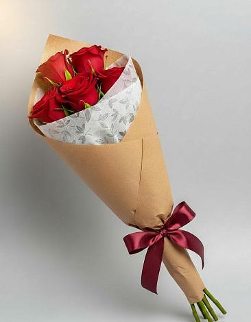 Букет цветов из: Розы в Кулунде