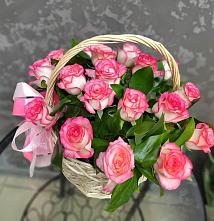 Цветочная композиция из Розы в корзине в Кулунде