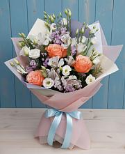 Букет цветов из:  Лизиантусы, Розы, Альстромерии и Гипсофила #REPLACE_PRED# Кулунде