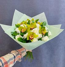 Букет цветов из:  Орхидеи и Розы в Кулунде